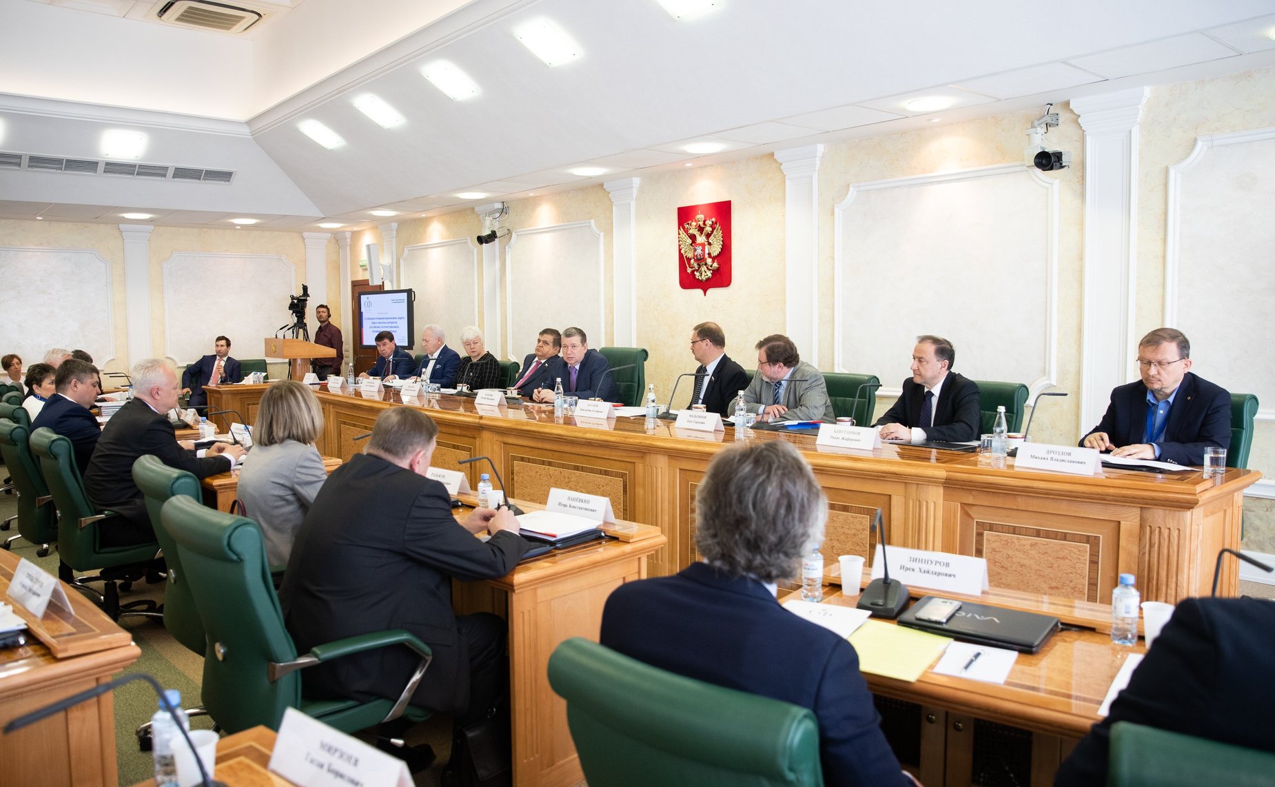 «Круглый стол» на тему «О совершенствовании механизмов защиты прав и законных интересов российских соотечественников, проживающих за рубежом»